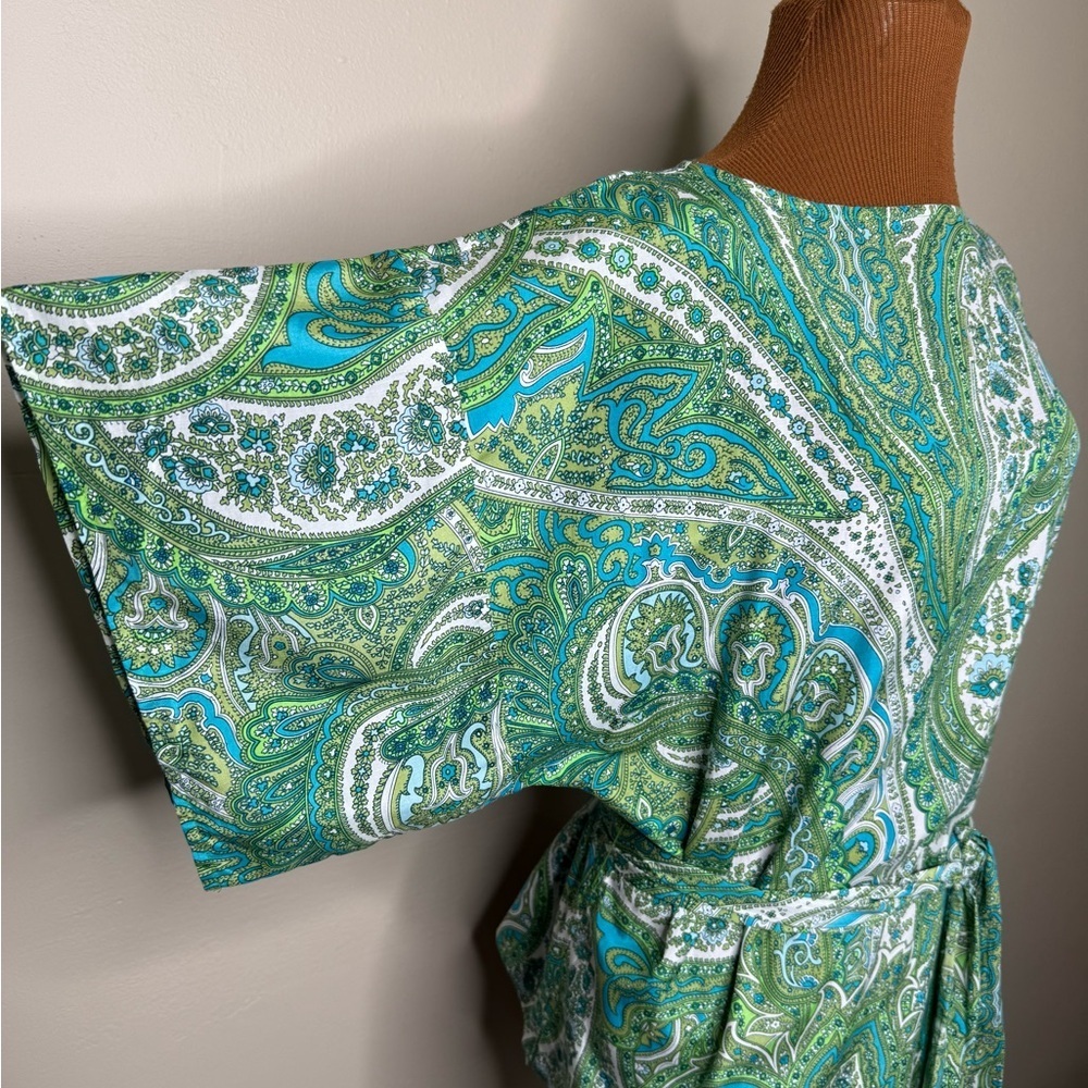 Talbots Silk Paisley Green White Pullover Blouse Short Sleeve Size MP - Picture 3 of 8